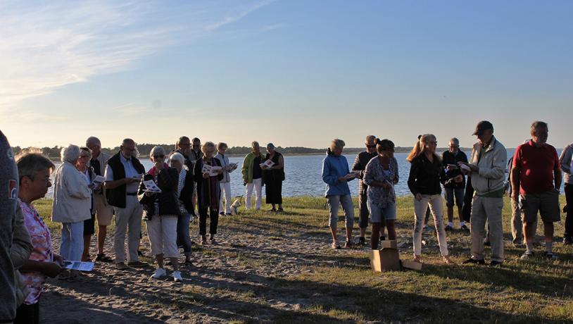 Aftensang på havnen i Øster Hurup